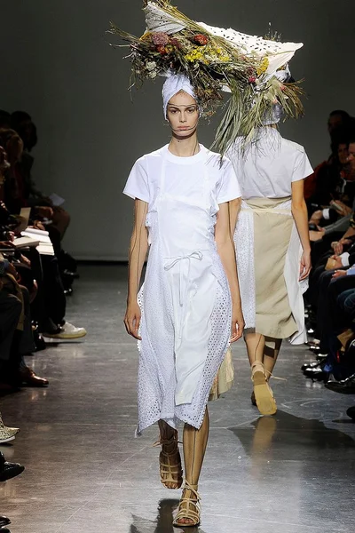 Look 44